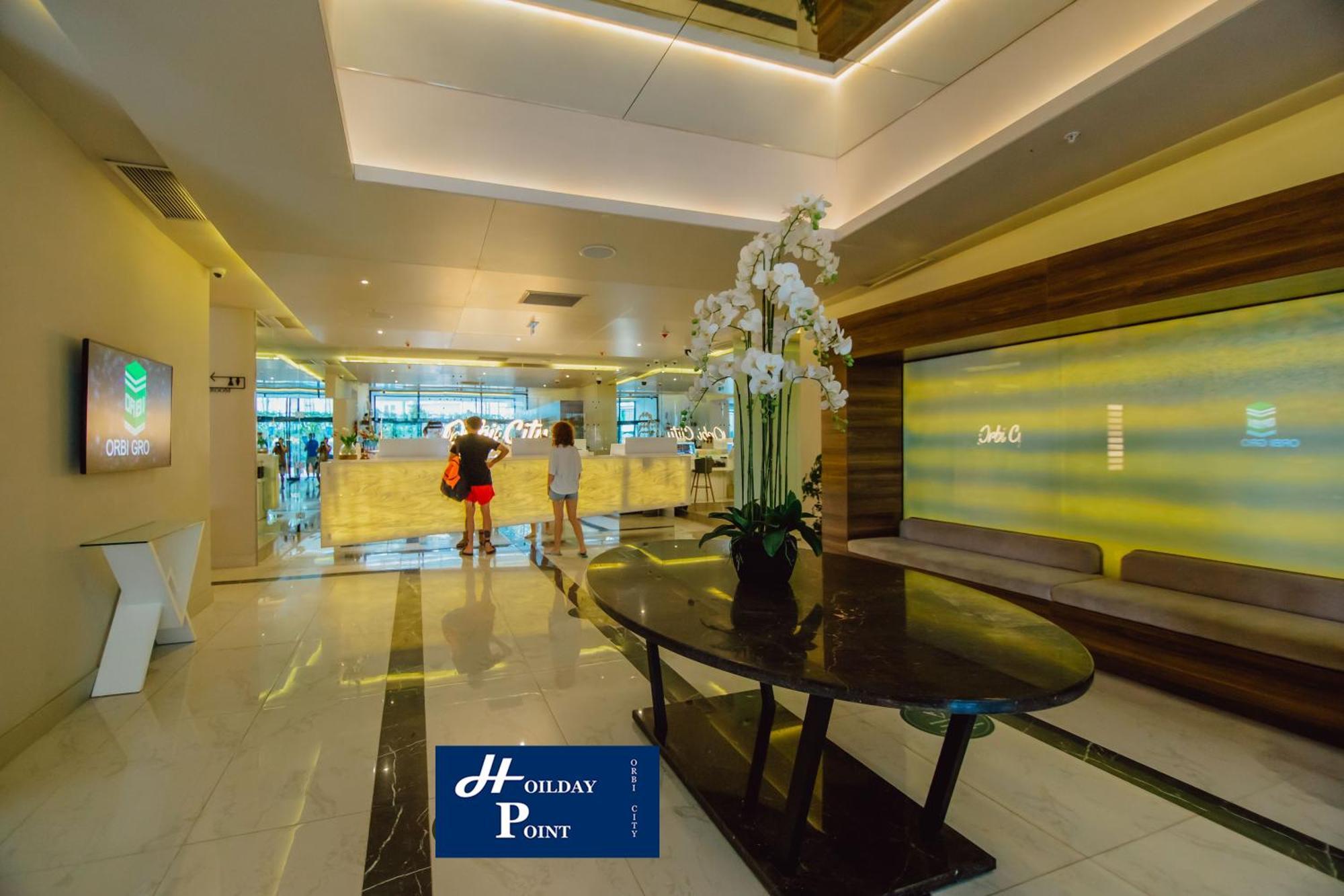 Holiday Point Orbi City Батумі Екстер'єр фото